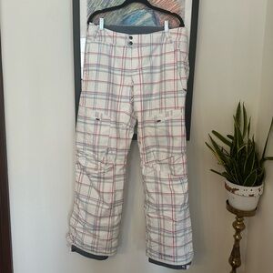Women’s snow pants